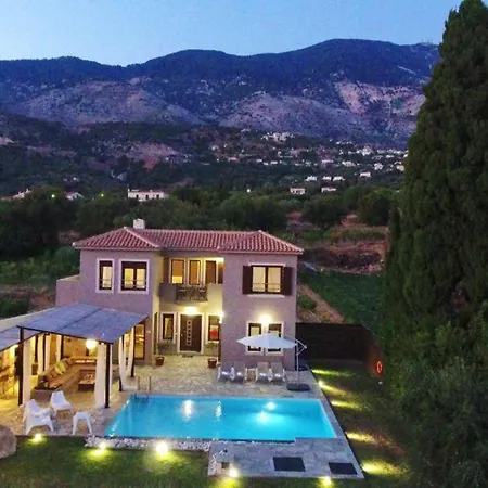 Trapezaki Sleeps 6 Villa