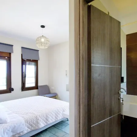 Villa Trapezaki Sleeps 6 Trapezaki (Kefalonia)