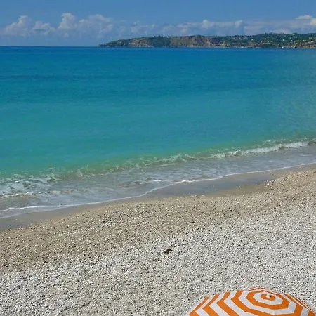 Trapezaki Sleeps 6 * Trapezaki (Kefalonia)