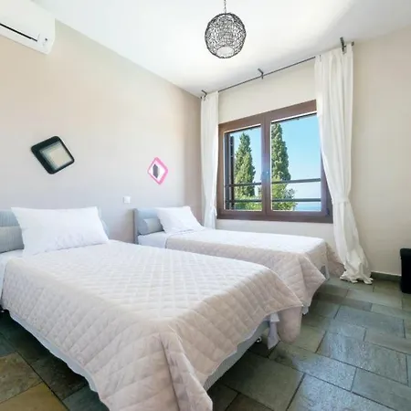 Villa Trapezaki Sleeps 6 Trapezaki (Kefalonia)